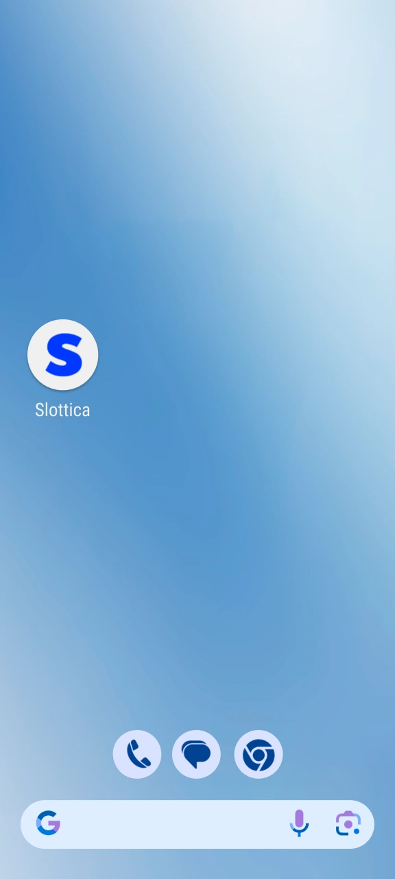 Abre la aplicación instalada en tu dispositivo para ingresar a Slottica.